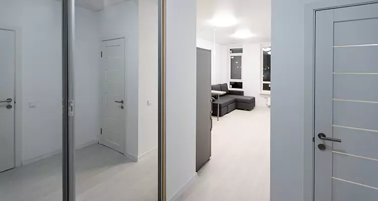 Modern Mirrored Closet Doors Repair in Sebastian, FL